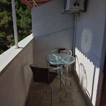 Luna Tsuki Two Aparthotel 3*