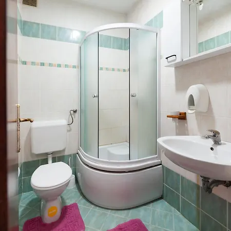 Luna Tsuki Two Aparthotel